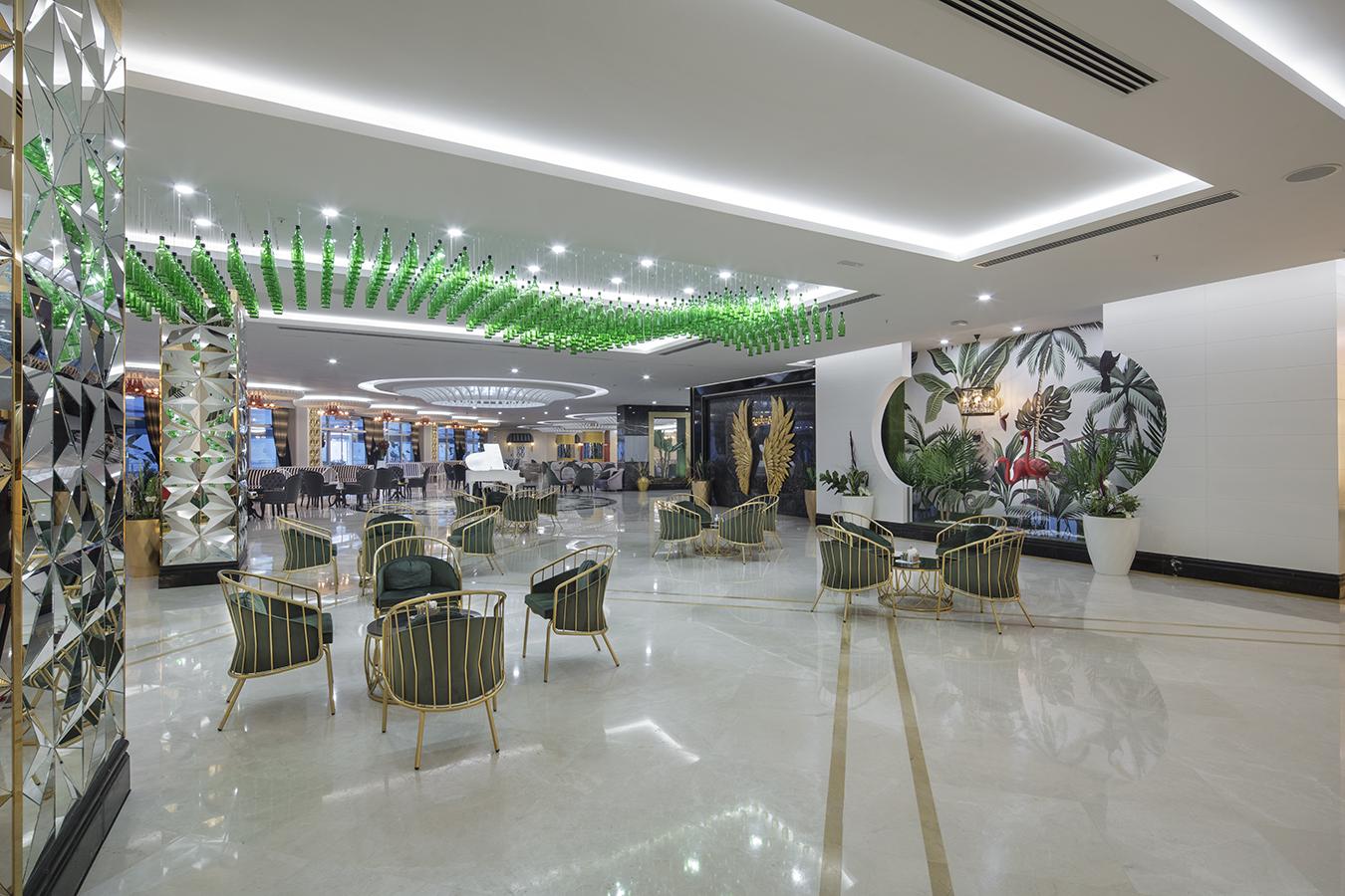 Otel Granada Luxury 5*